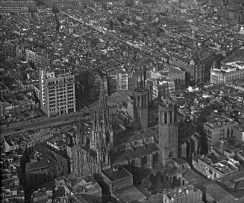 1929 - Vista aèria de la catedral - Barcelona
